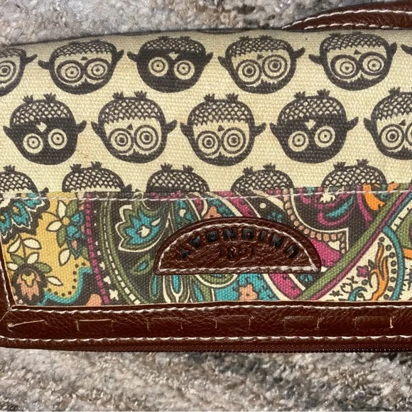 UNIONBAY Cream and Brown Zip Wristlet Wallet (13) - Picture 9 of 9